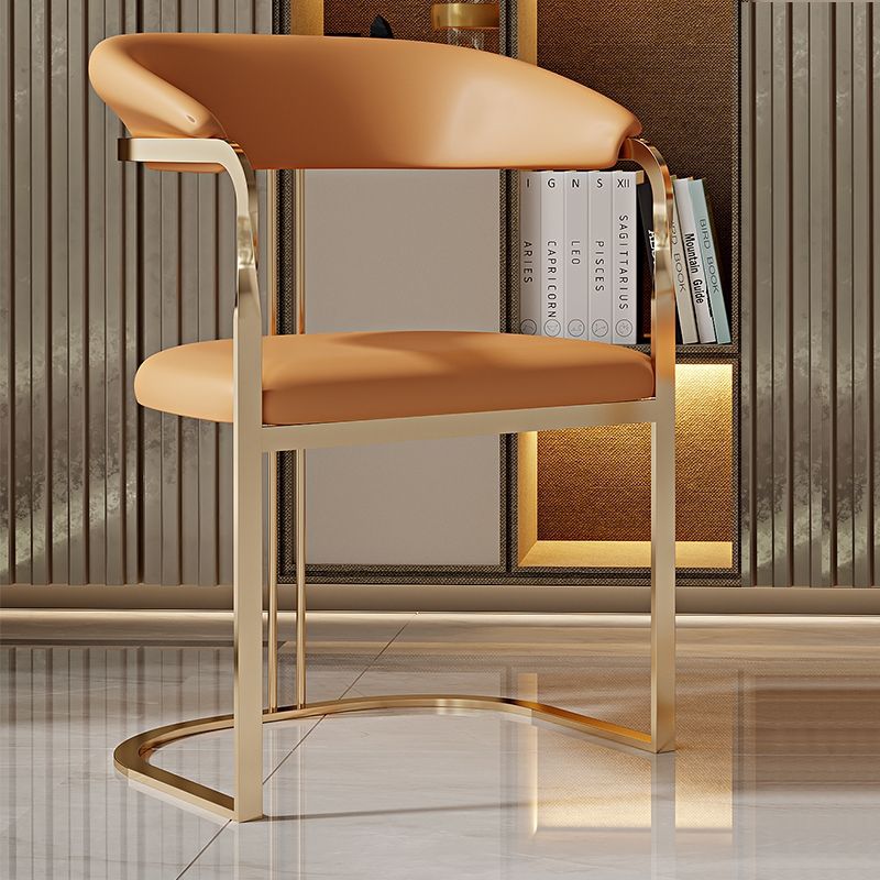 Eleanor 弧形扶手椅 2