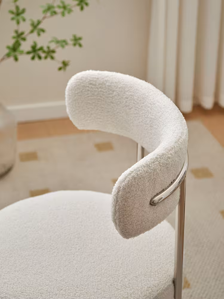 Thelma 半彎月餐椅子 3 converted