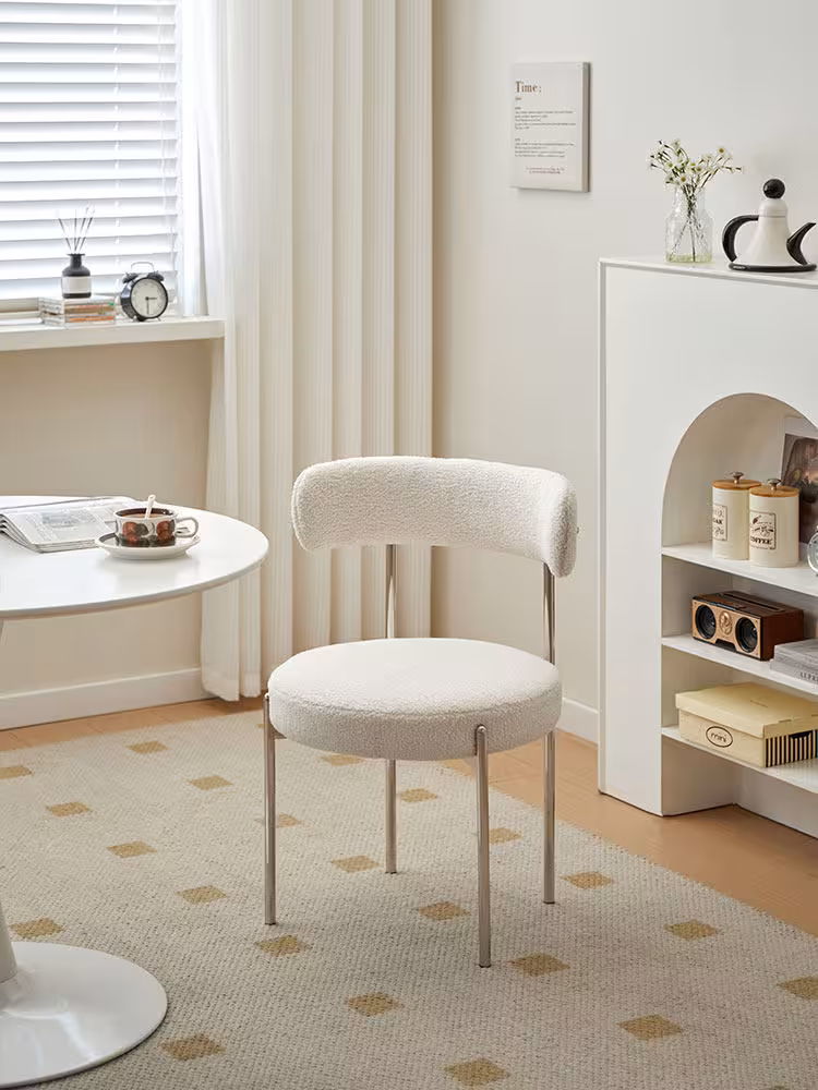 Thelma 半彎月餐椅子 5 converted