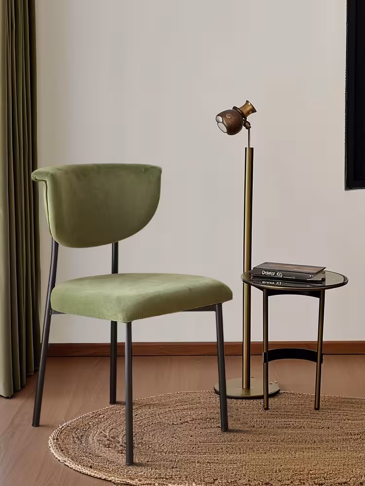 Willa 微掰花餐椅子 1 converted